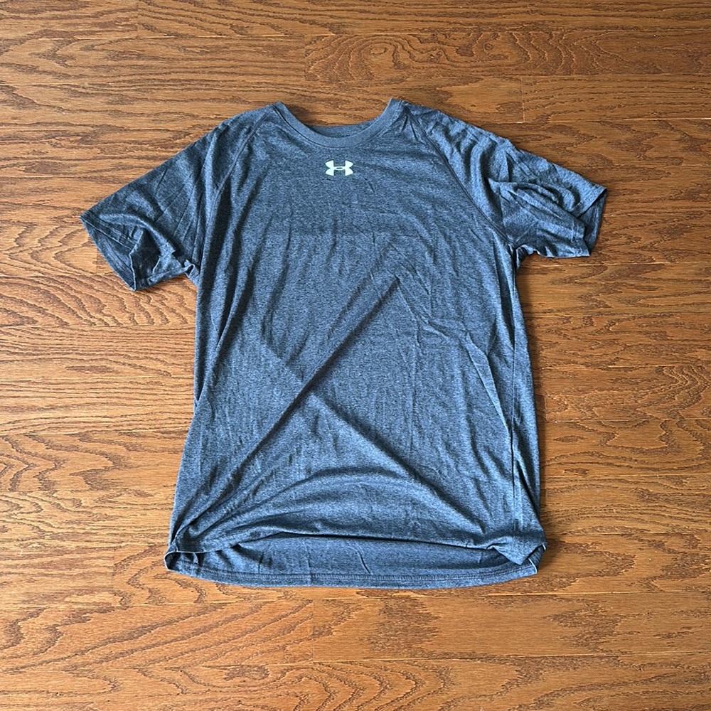 Men’s Grey Under Armour Athletic Shirt